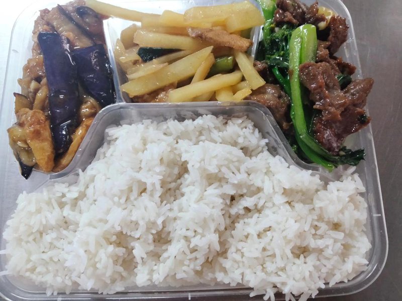 寻找美食背后的巧手与匠心——梦欣缘快餐的烹饪秘诀